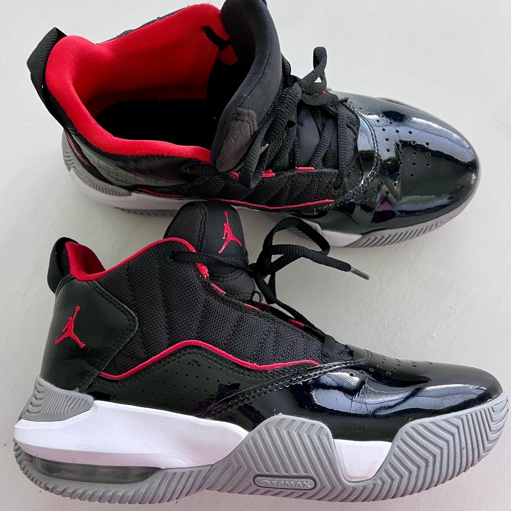 Nike Jordan Stay Loyal basketball shoes unisex size 4.5 YOUTH *EUC*